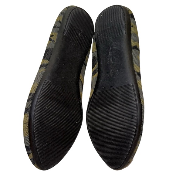 Torrid Camo Knit Pointed Toe Flat - Picture 6 of 6